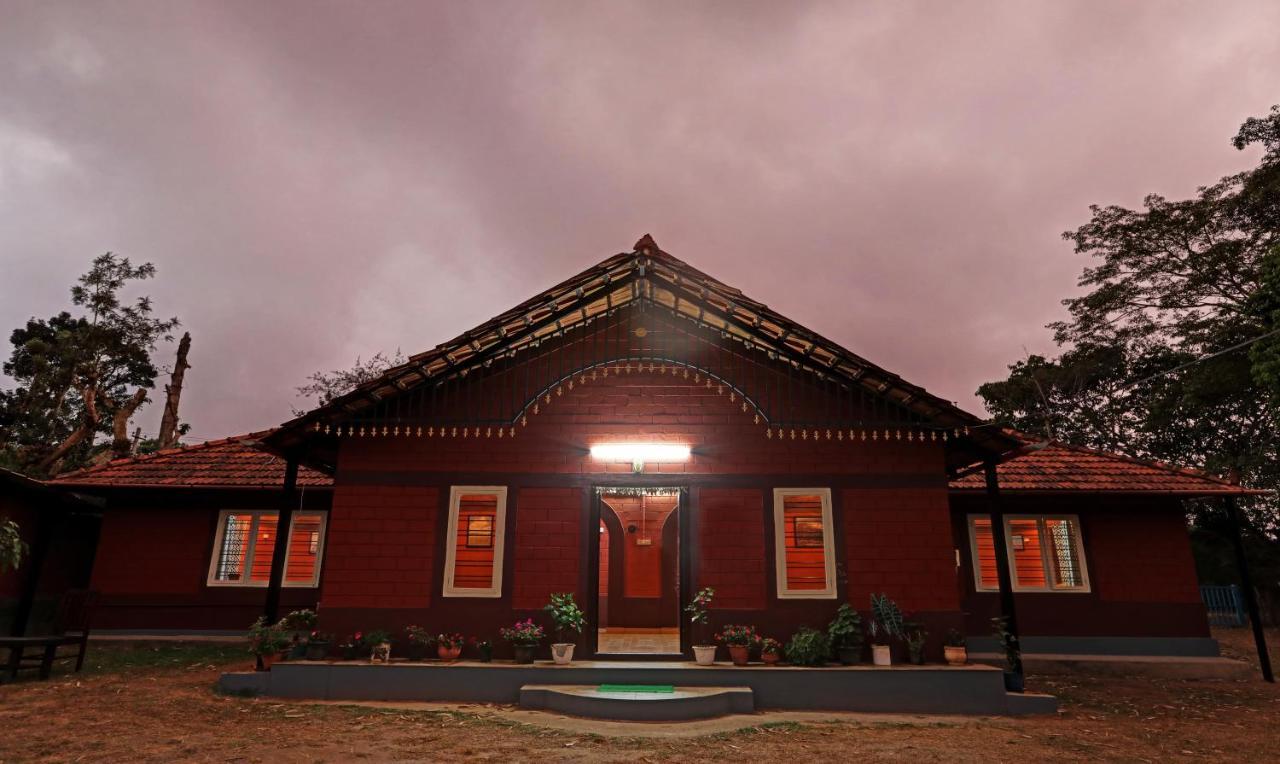 Treebo Trip Allaranda Homestay Madikeri Luaran gambar